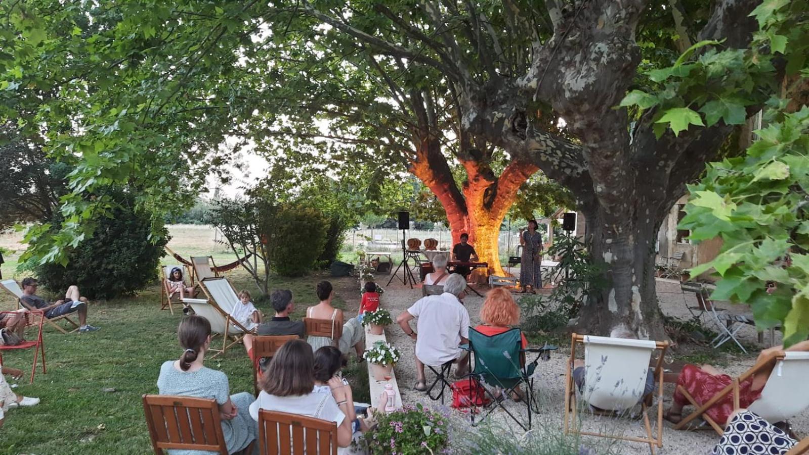 Willa Mas De Karlotte Pernes-les-Fontaines Zewnętrze zdjęcie